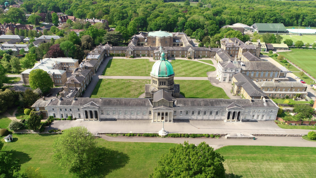 哈利伯瑞中学 Haileybury School：百年名校兼备学术实力、全面成长与世界名校通道