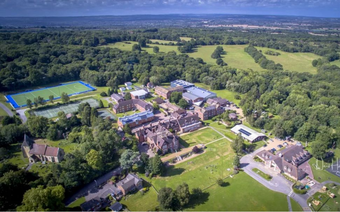 肯特学院 Kent College Pembury：卓越学术与全面发展的女子寄宿私校